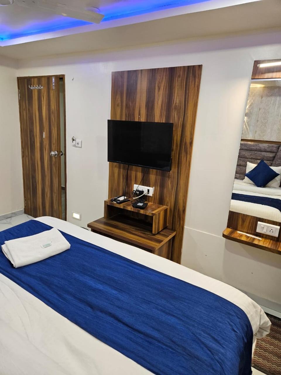 Ozone,ahmedabad Hotel *