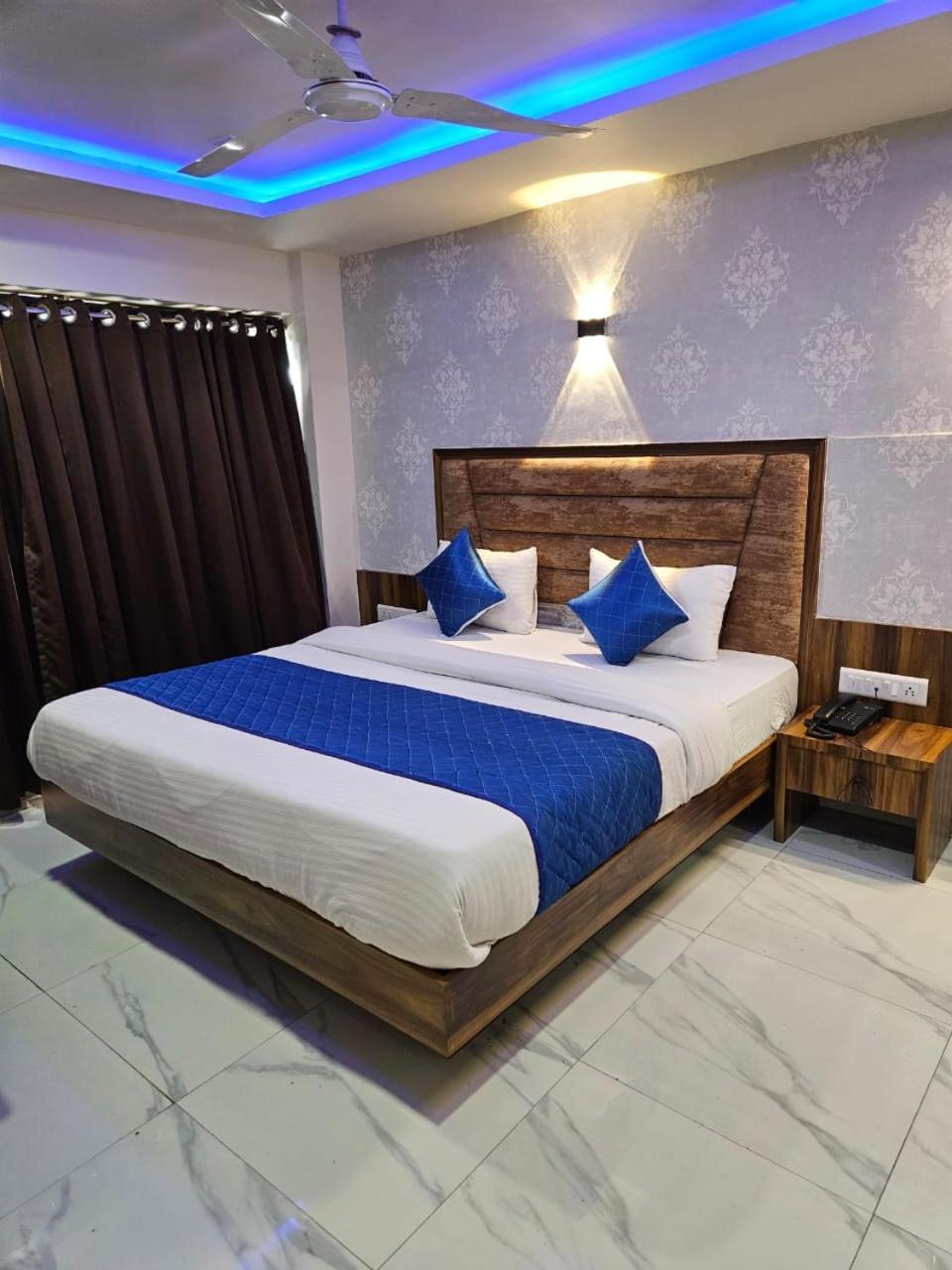 Ozone,ahmedabad Hotel