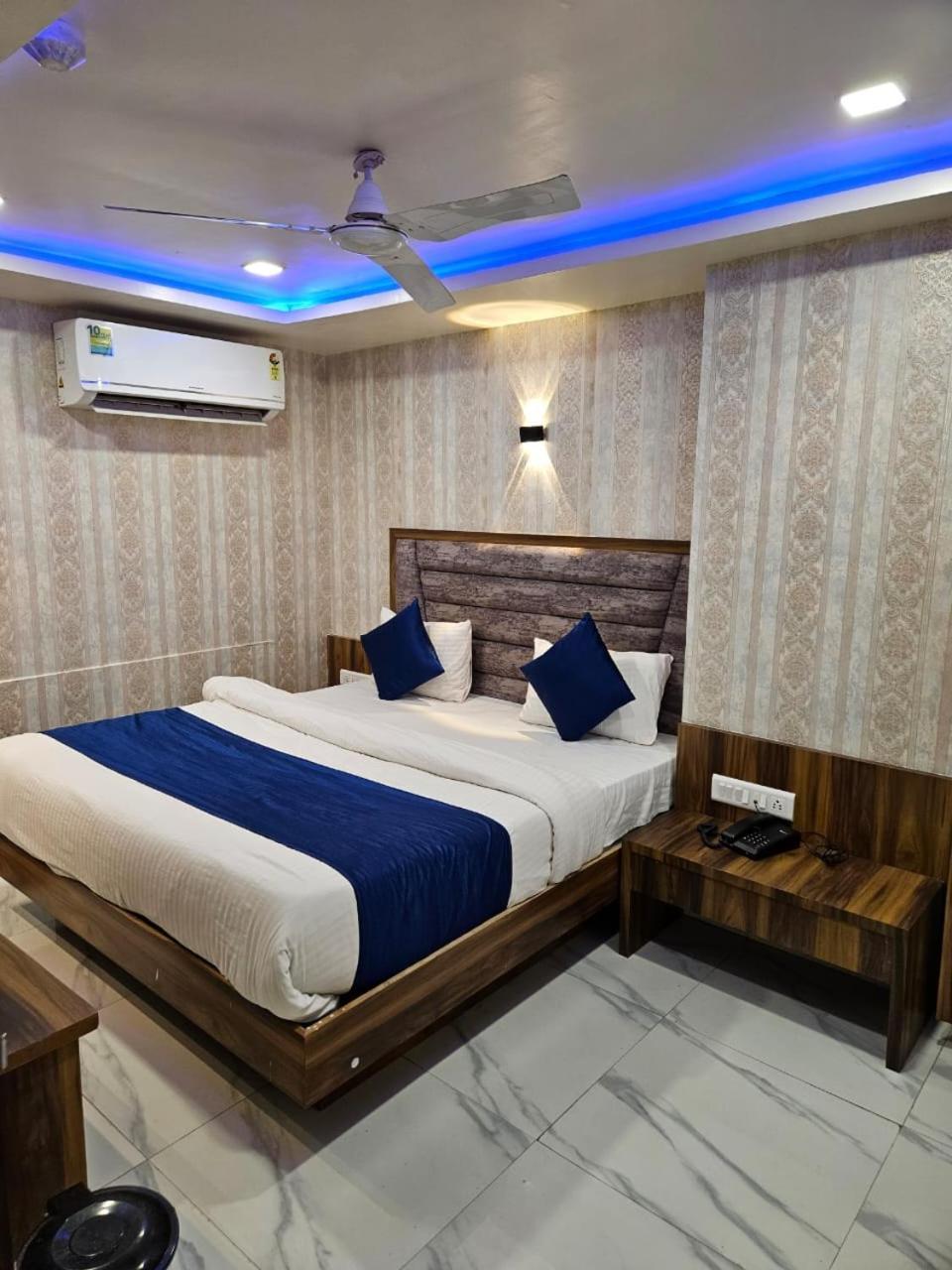 Ozone,ahmedabad Hotel *