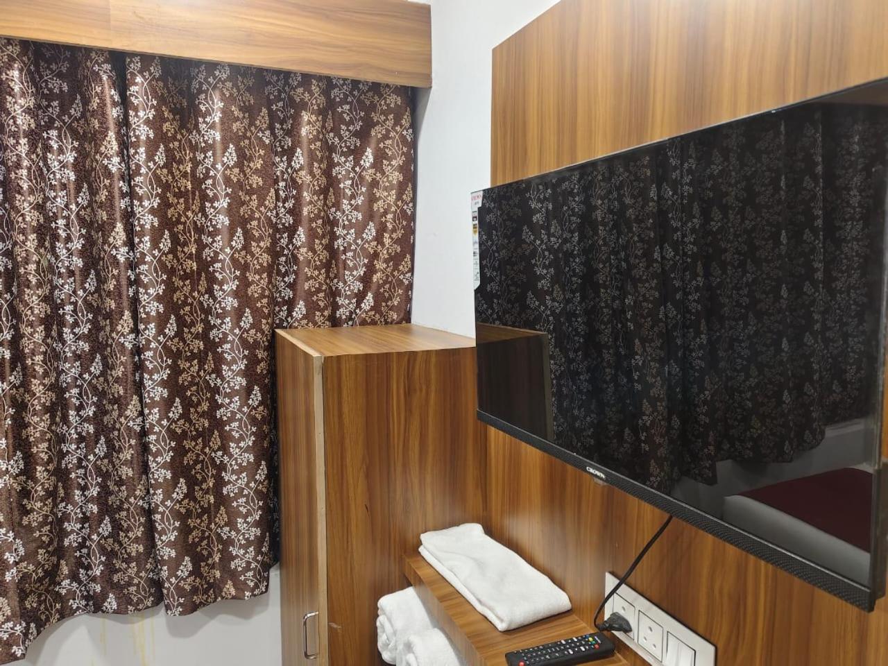 Maruti R Hotel Ahmedabad