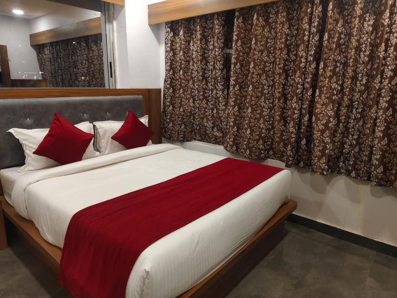 Hotel Maruti R 2*