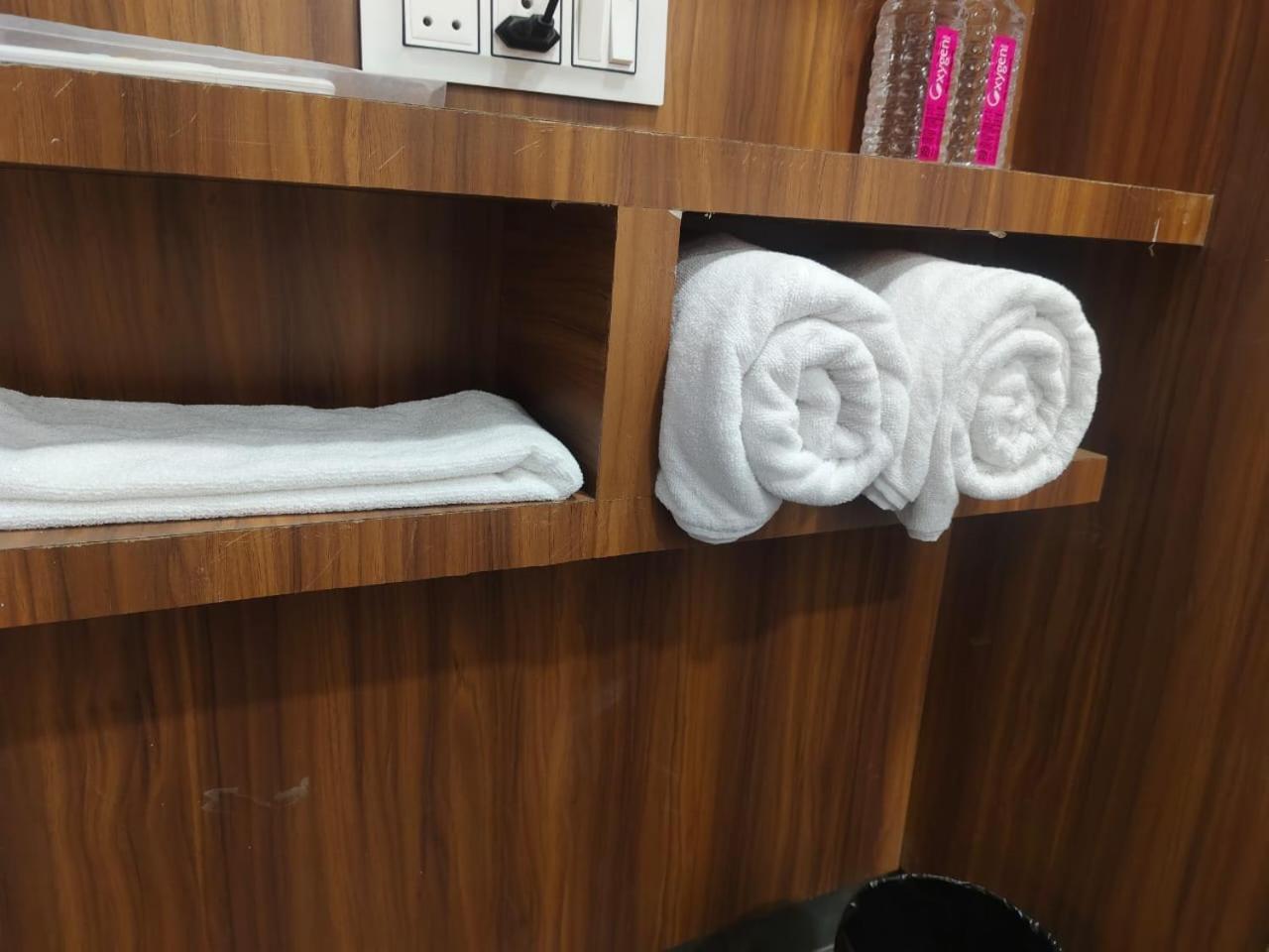 Hotel Maruti R Ahmedabad