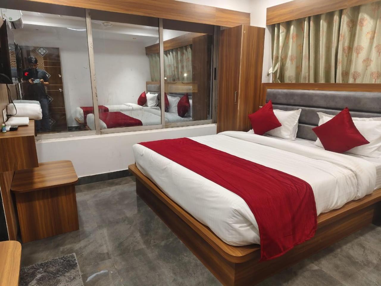 Maruti R Hotel 2*