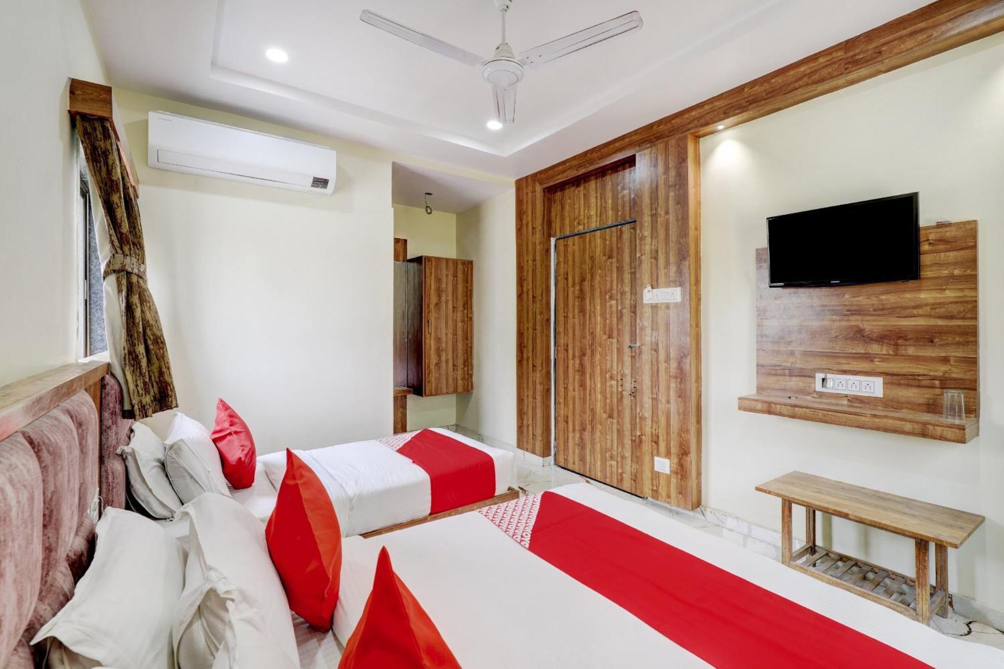 Hotel O Signature Ahmedabad