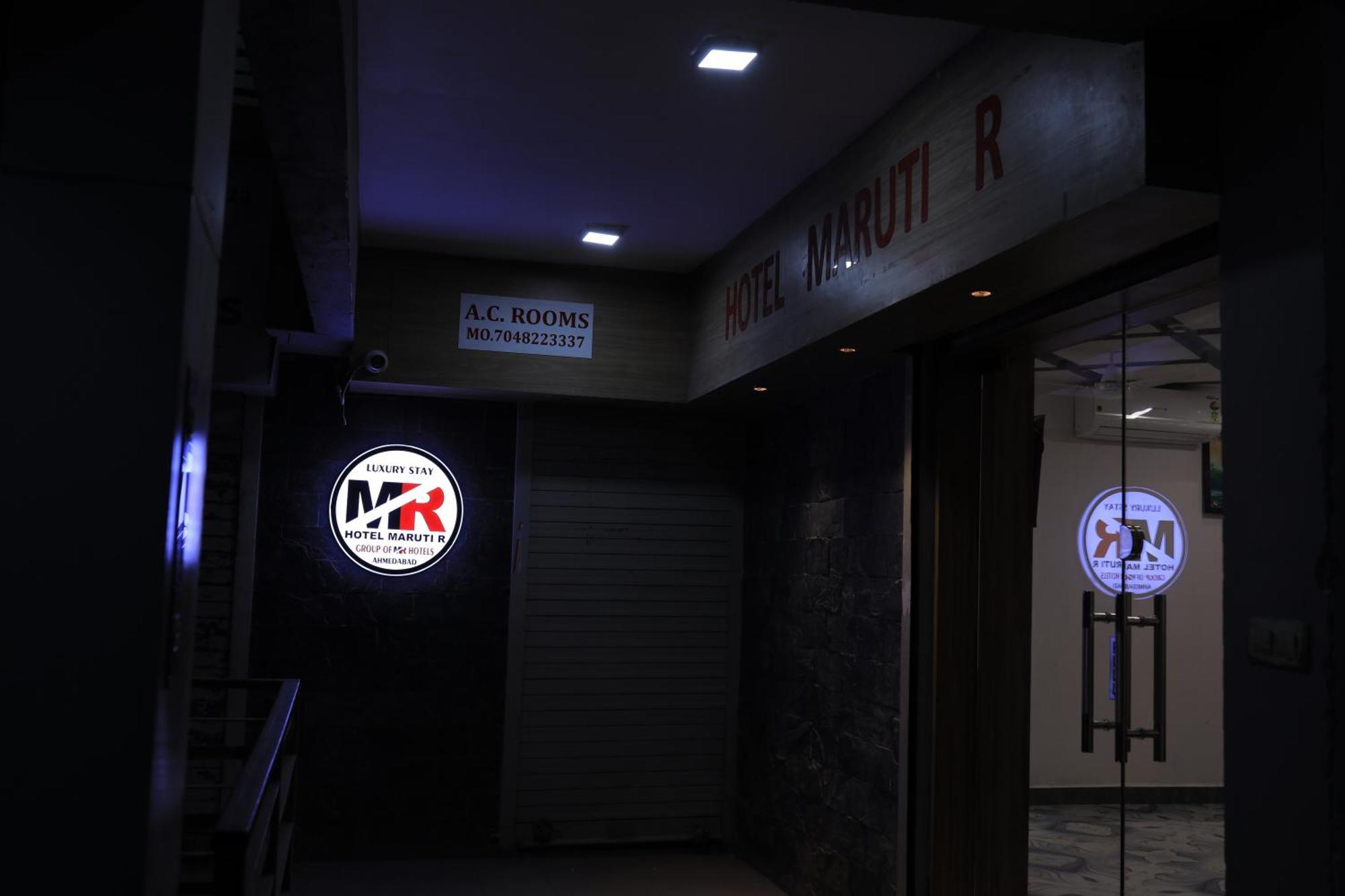 Hotel Maruti R Ahmedabad