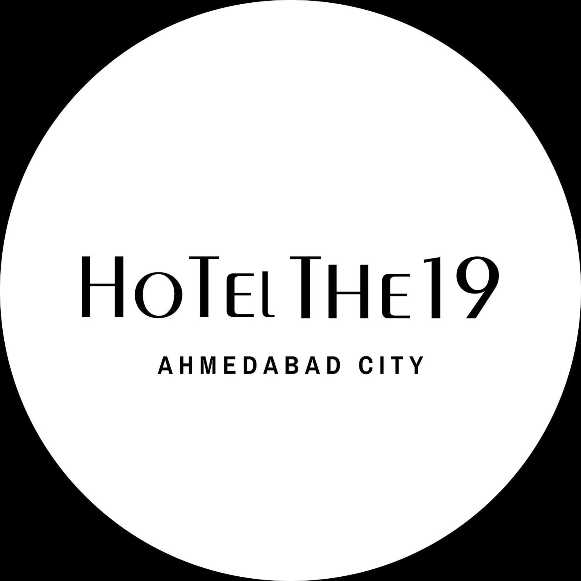 Hotel The 19