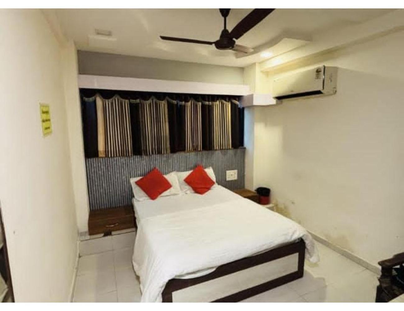 Aniket Inn, Homestay *