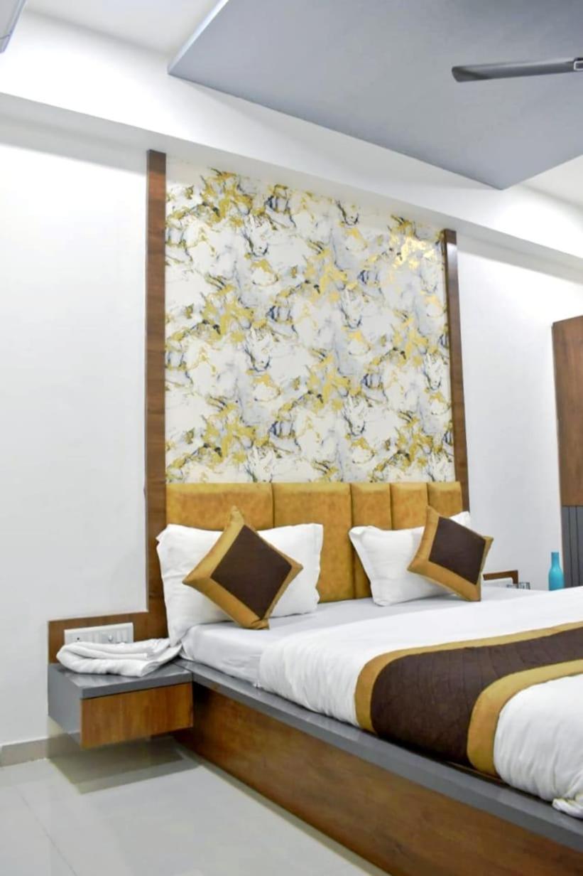 White House Hotel Ahmedabad