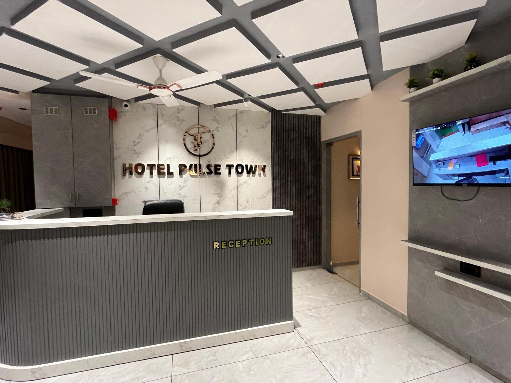 Pulse Town Hotel Ahmedabad