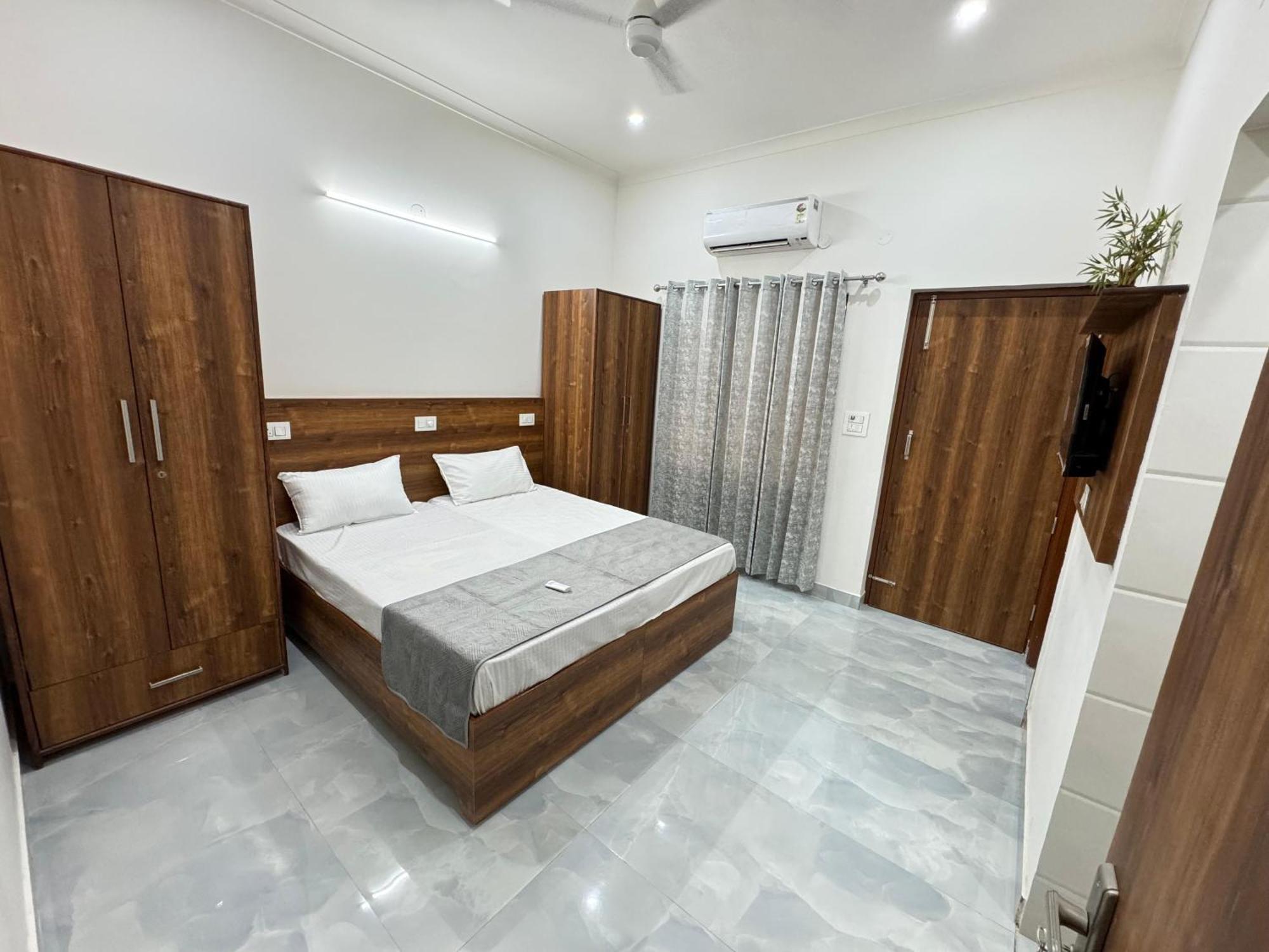Ss Apartment *