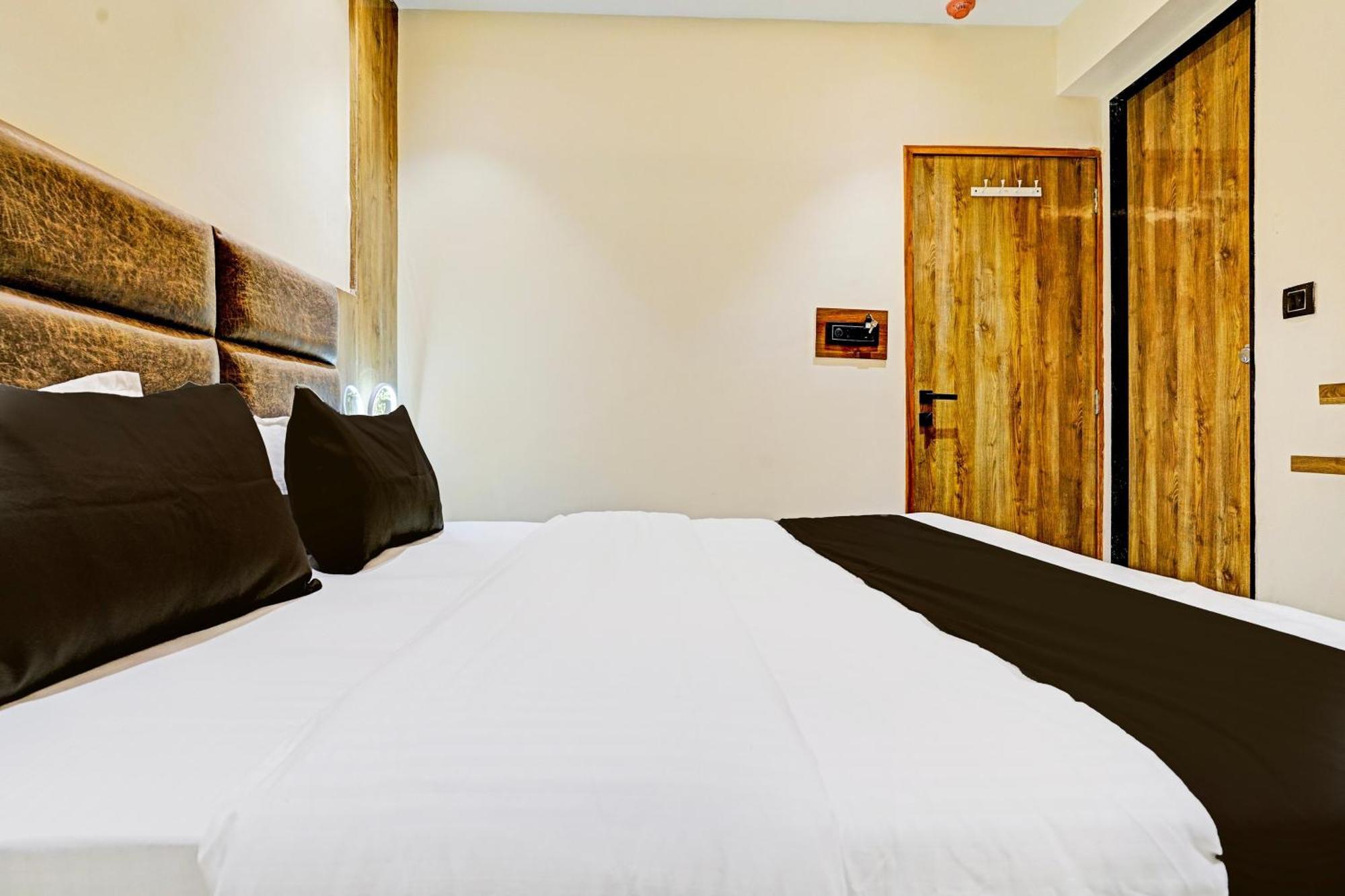 Hotel O Meet Palace 4*