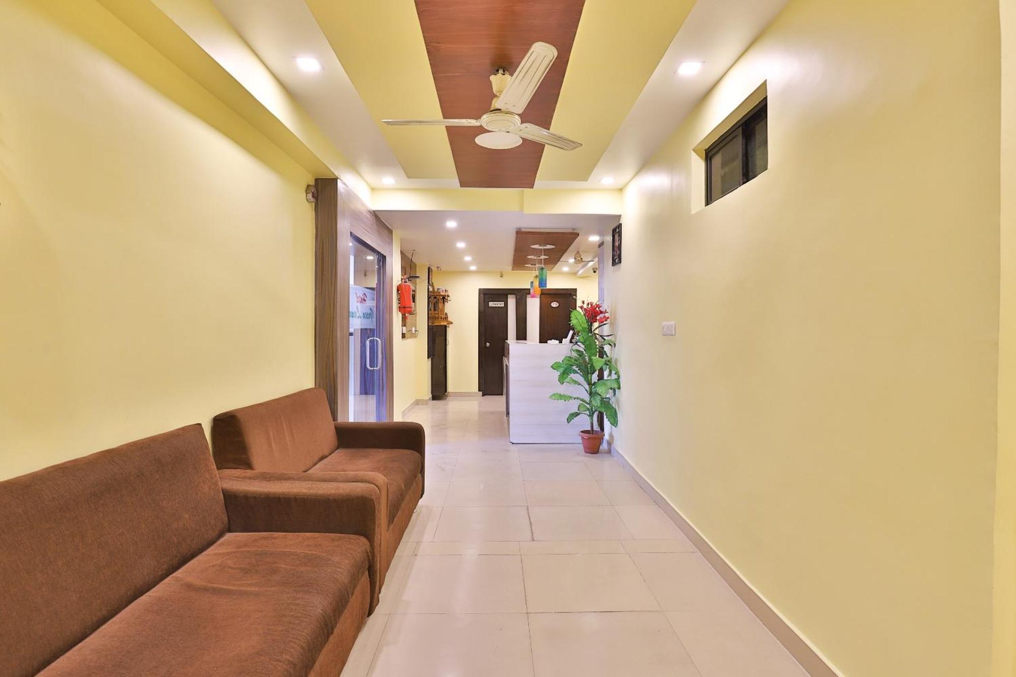 Hotel O Land Ahmedabad
