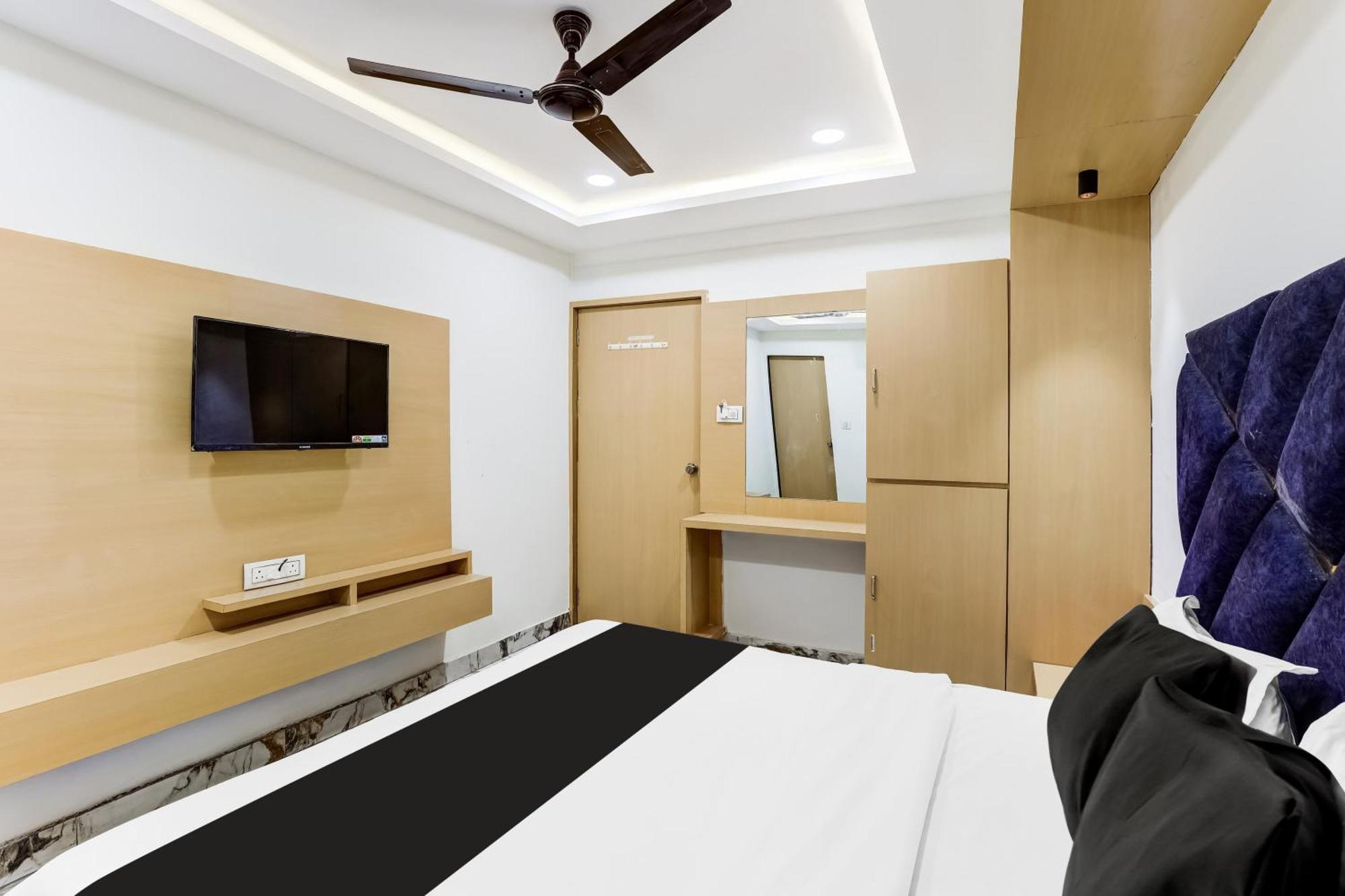 O Prime 24 * Ahmedabad