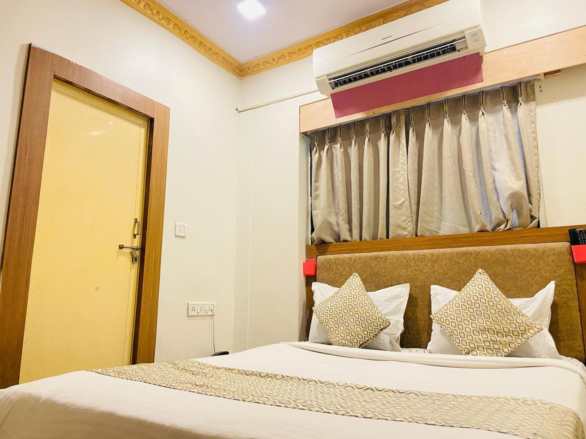 Abc Satellite Prahlad Nagar Hotel *
