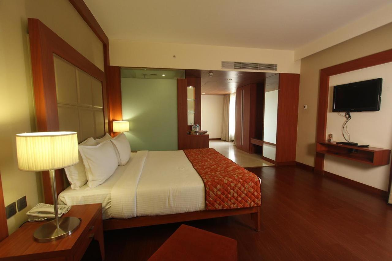 The Sky Imperial, Thaltej Hotel 3*