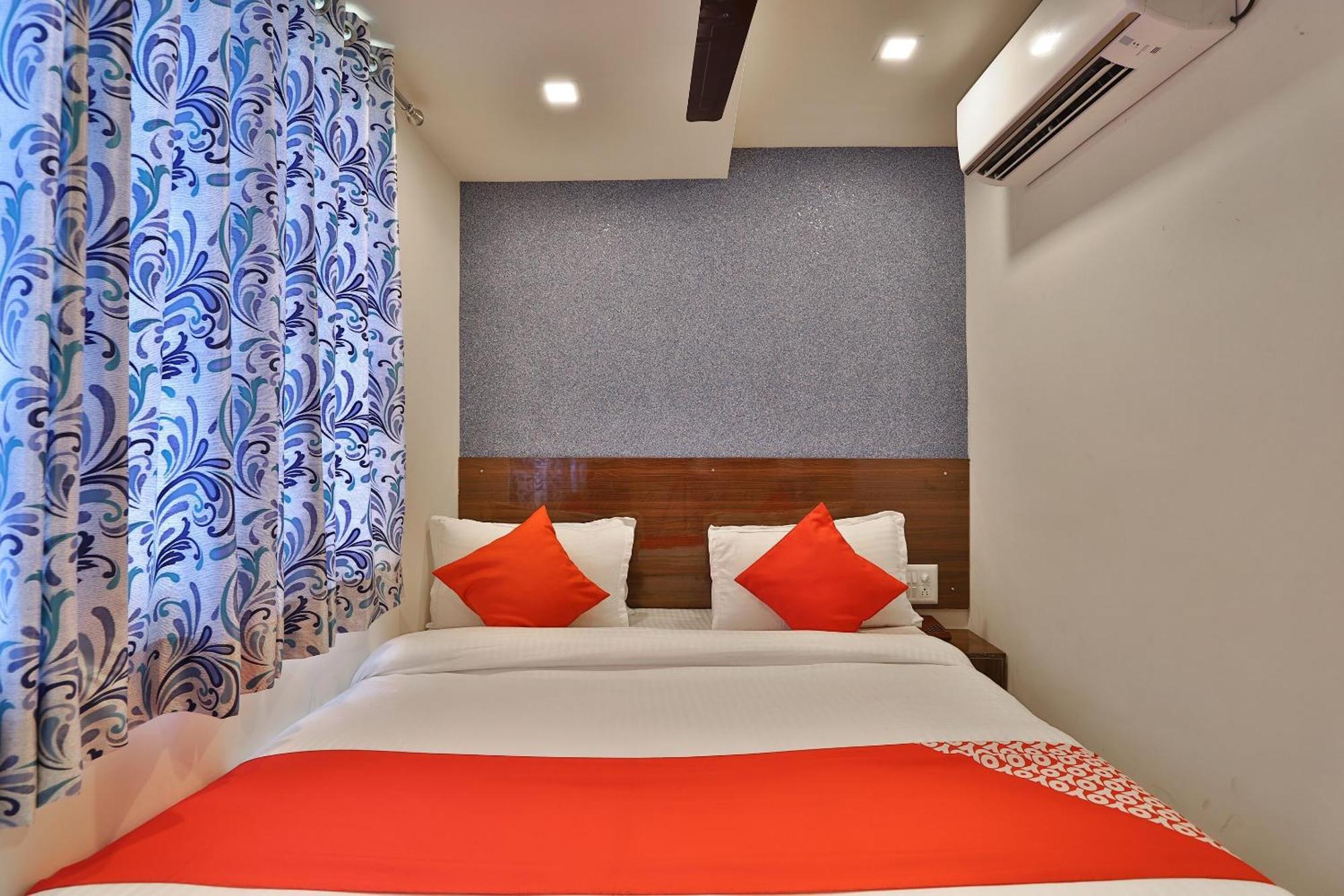 Hotel O Skyland Ahmedabad