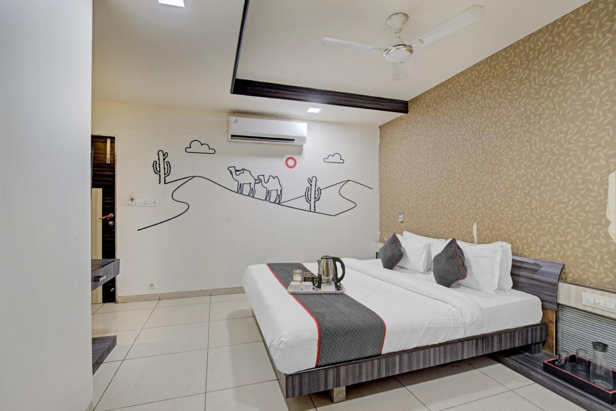 O The Kia Residency And Banquet Hotel Ahmedabad