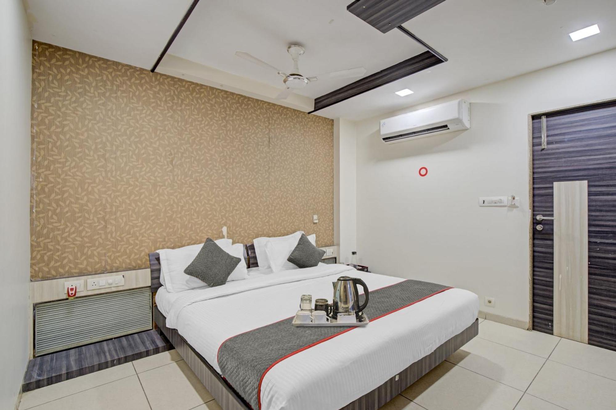 Hotel O The Kia Residency And Banquet Ahmedabad