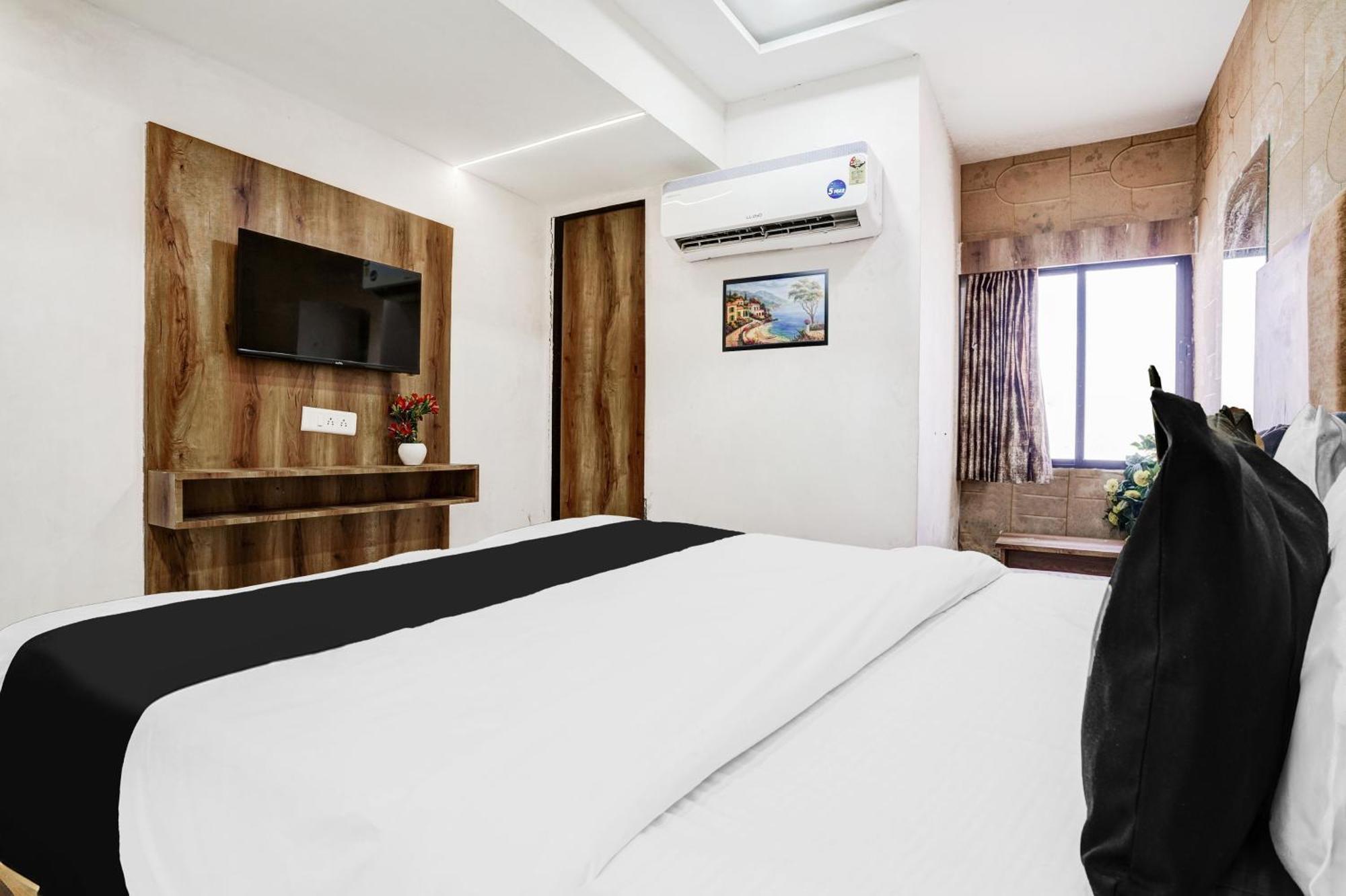 Super Collection O Maninagar Near Railway Station Formerly A1 Residency Hotel Ahmedabad