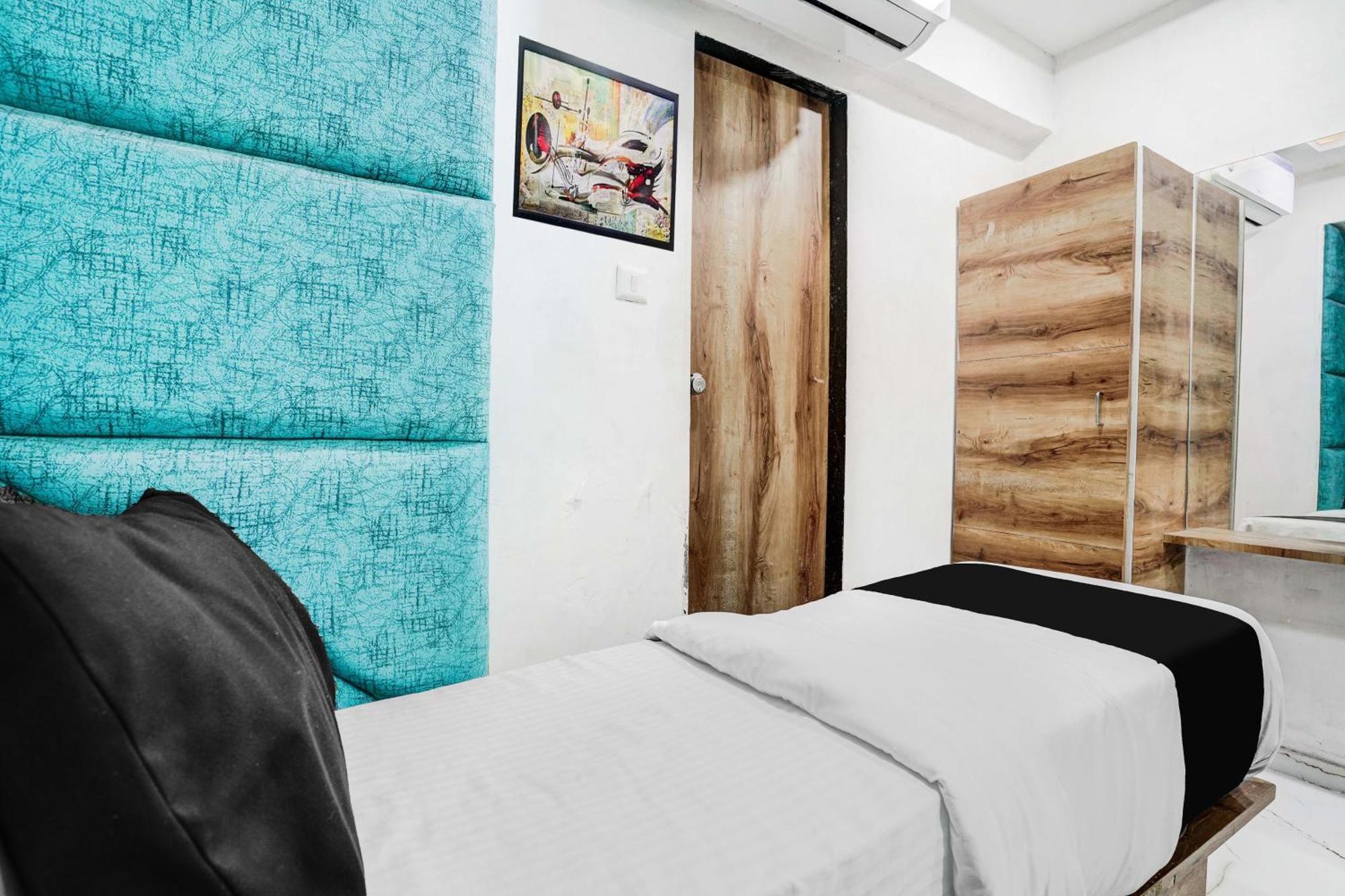 Super Collection O Maninagar Near Railway Station Formerly A1 Residency