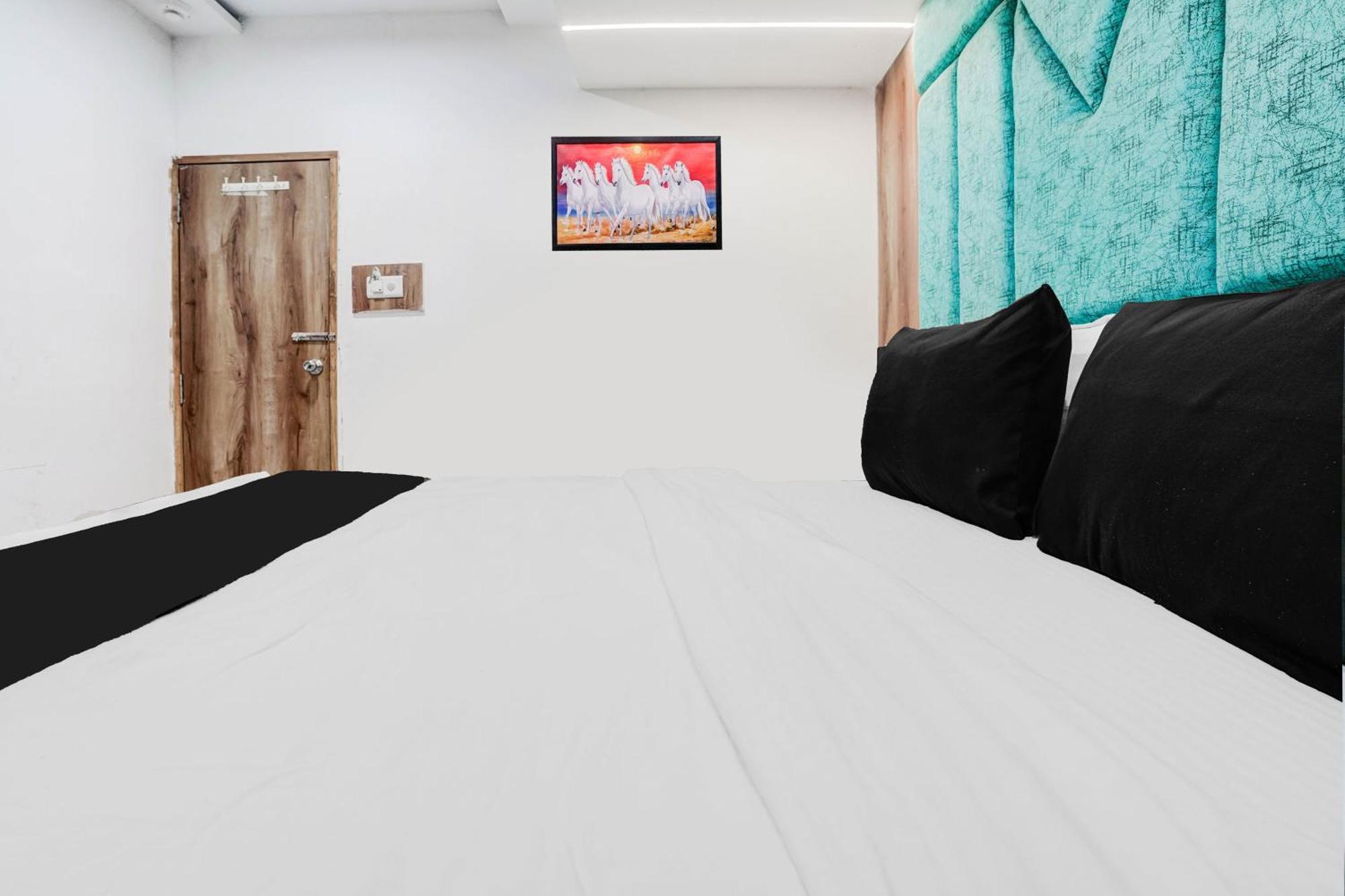 Super Collection O Maninagar Near Railway Station Formerly A1 Residency Hotel Ahmedabad