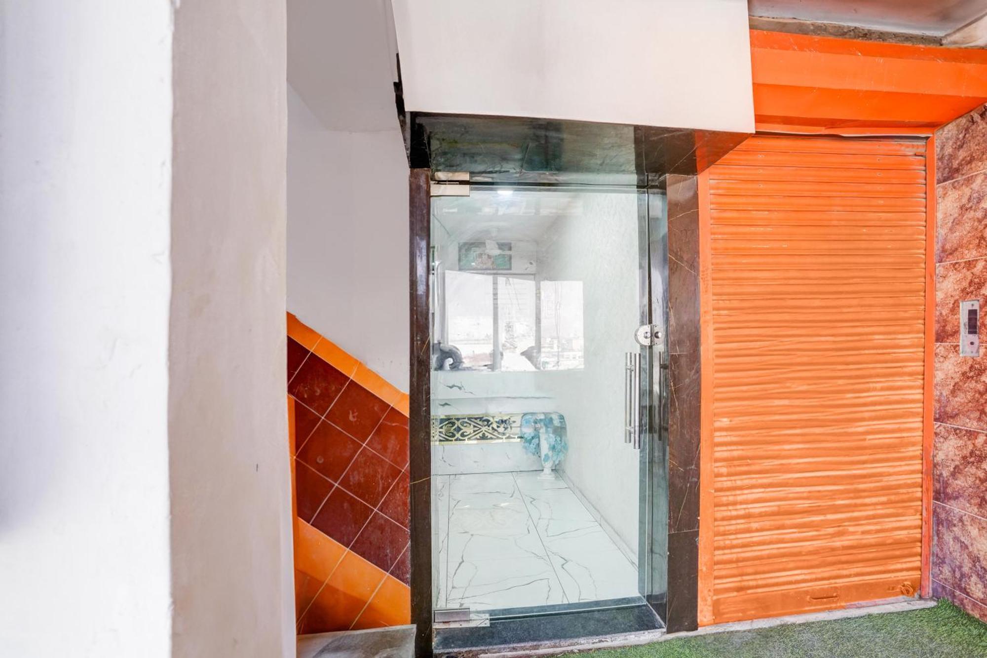 Hotel Super Collection O Maninagar Near Railway Station Formerly A1 Residency