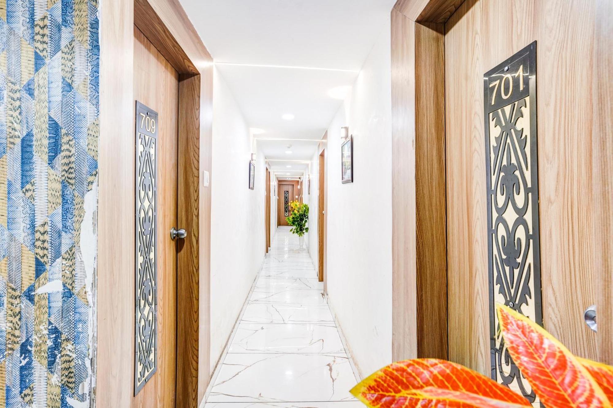 Hotel Super Collection O Maninagar Near Railway Station Formerly A1 Residency Ahmedabad