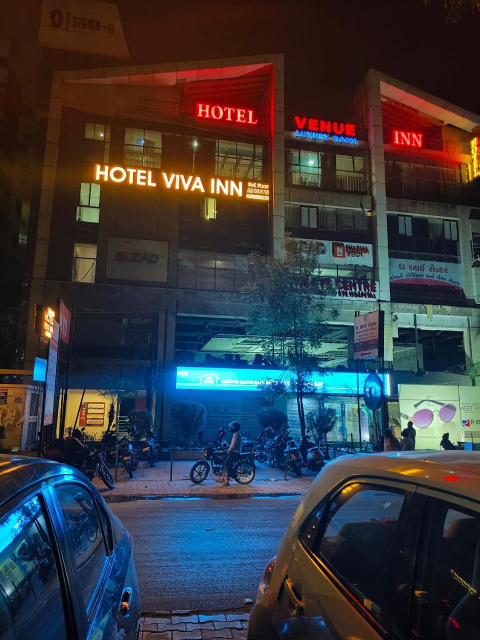 Venue 3*