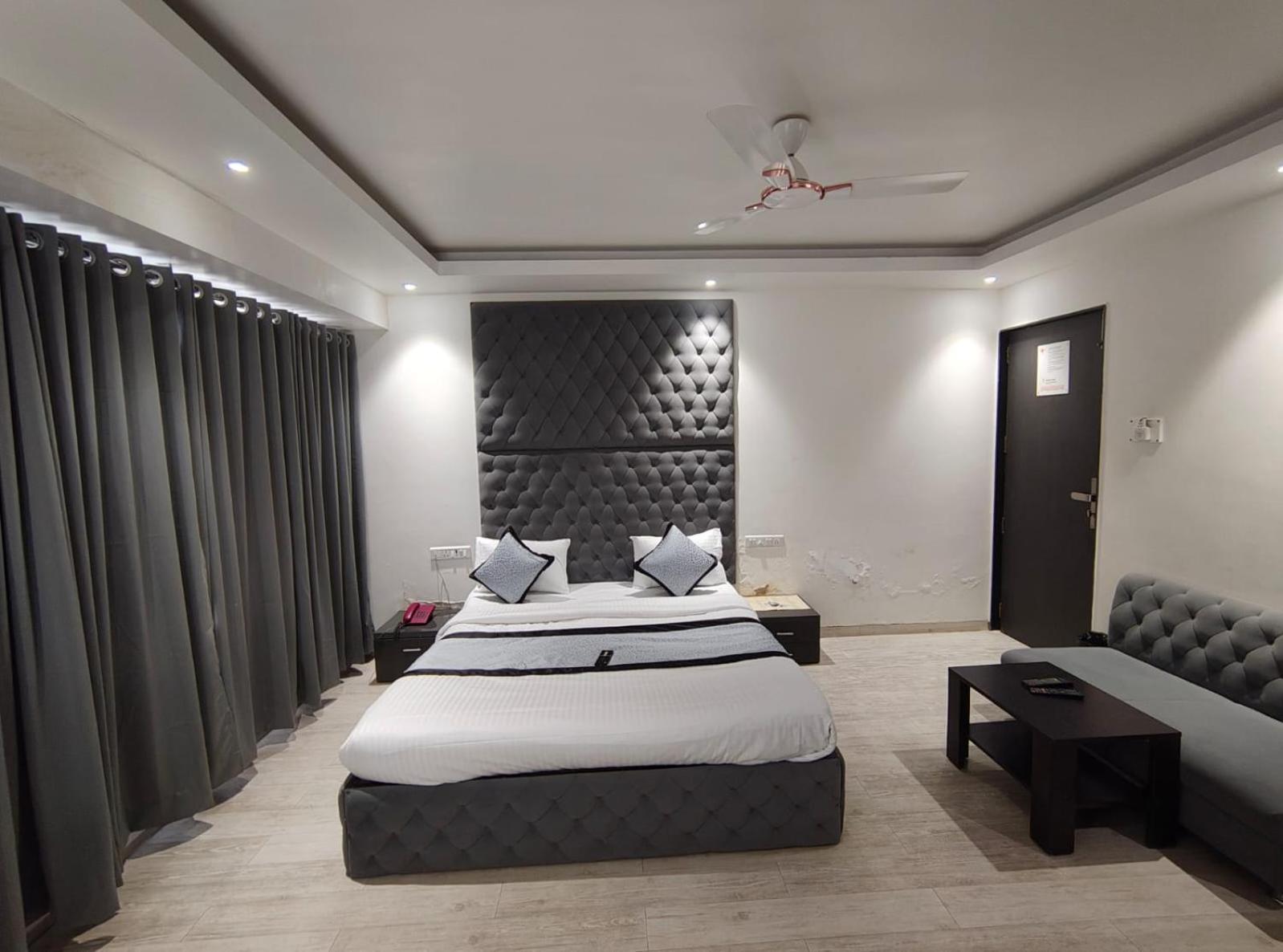 Venue 3* Ahmedabad
