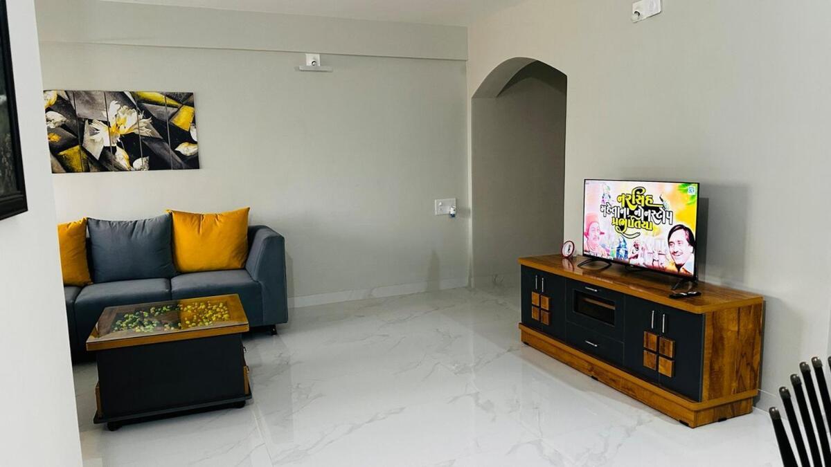 2bhk Ac Luxury In Satellite, *