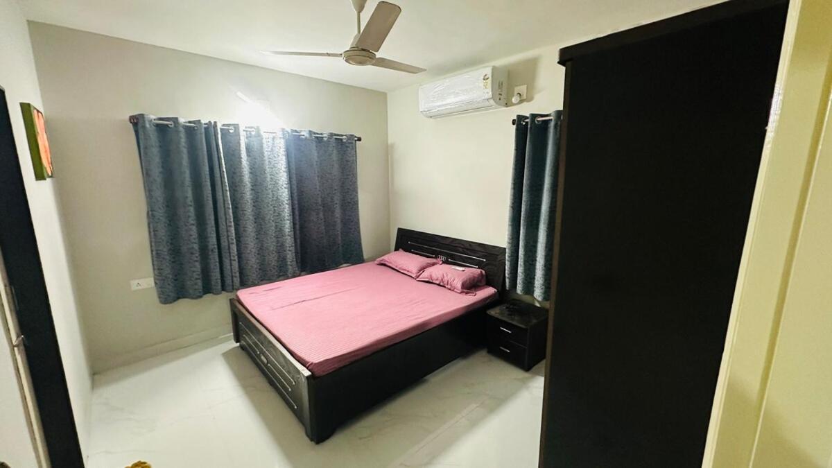 2bhk Ac Luxury In Satellite, Apartment