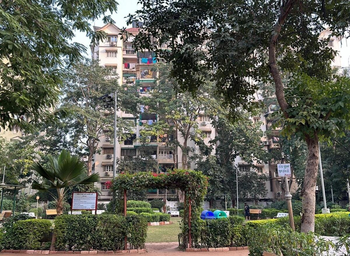2bhk Ac Luxury In Satellite, Apartment *