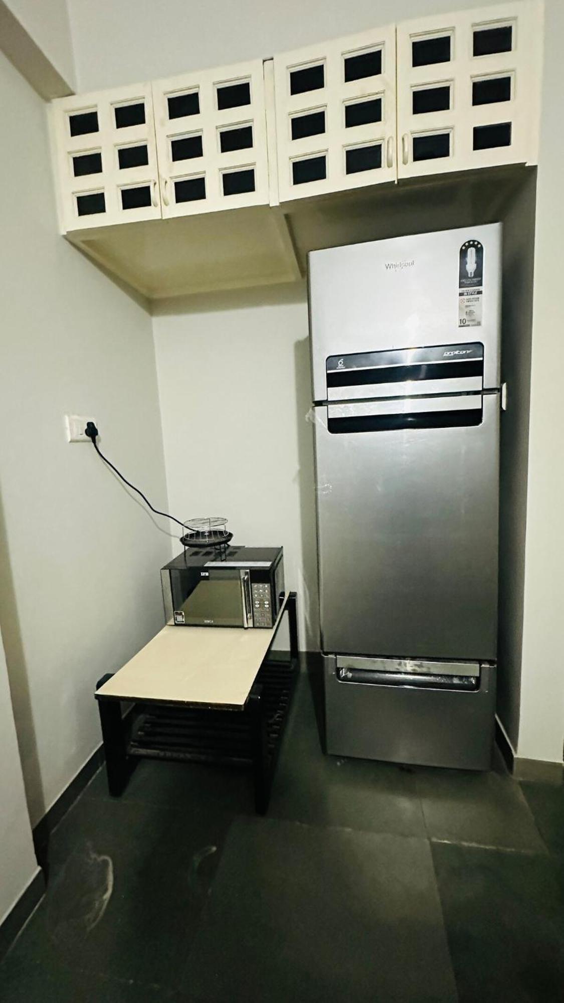 2bhk Ac Luxury In Satellite, Apartment *
