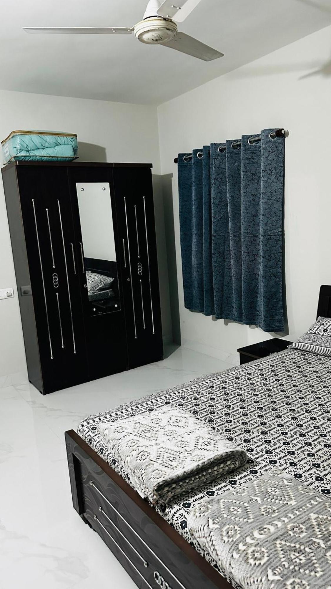 Apartment 2bhk Ac Luxury In Satellite,