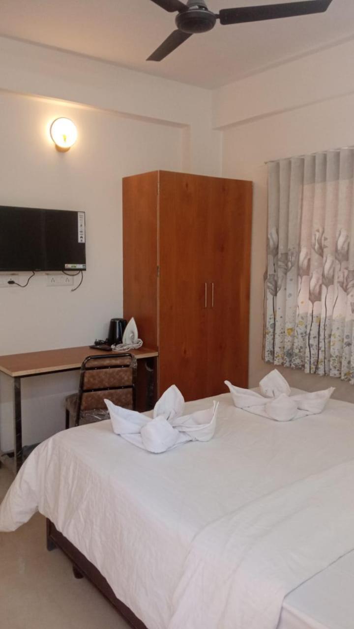 Elis Homestayz