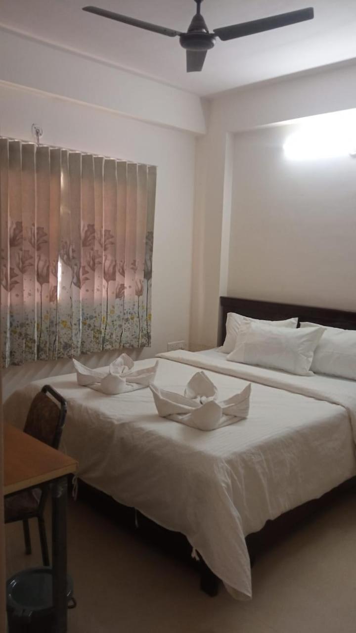 Elis Homestayz Hotel Ahmedabad