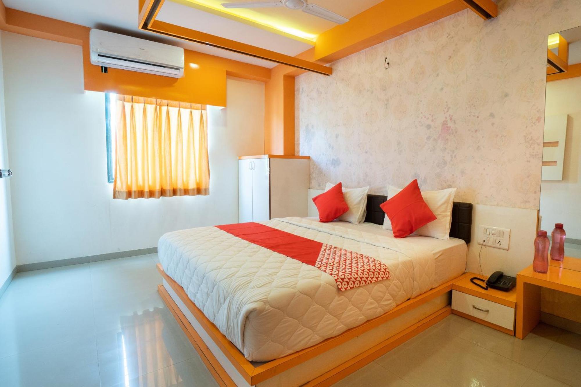 Hotel O Paradise 3*