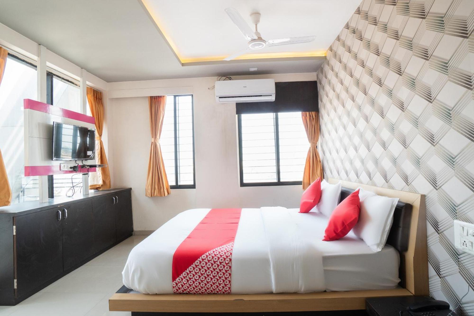 O Paradise Hotel 3*
