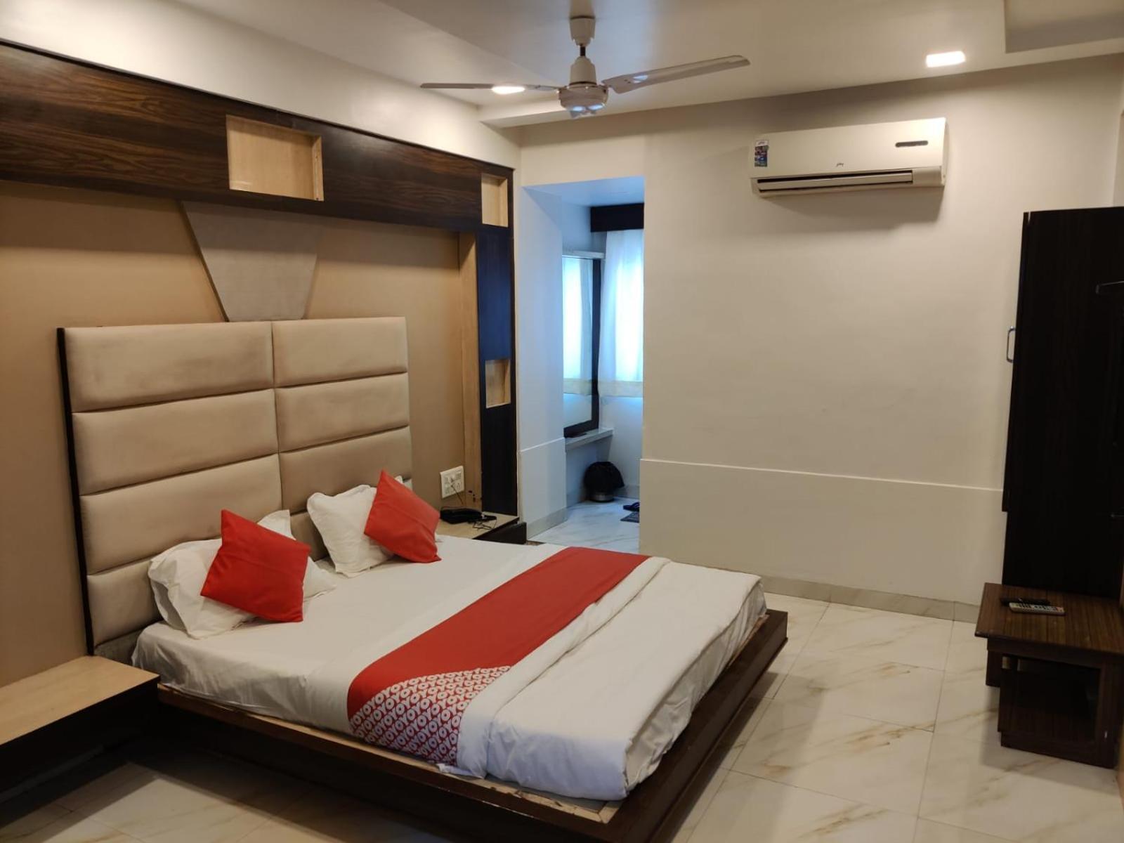Hotel Vanya Palace Ahmedabad