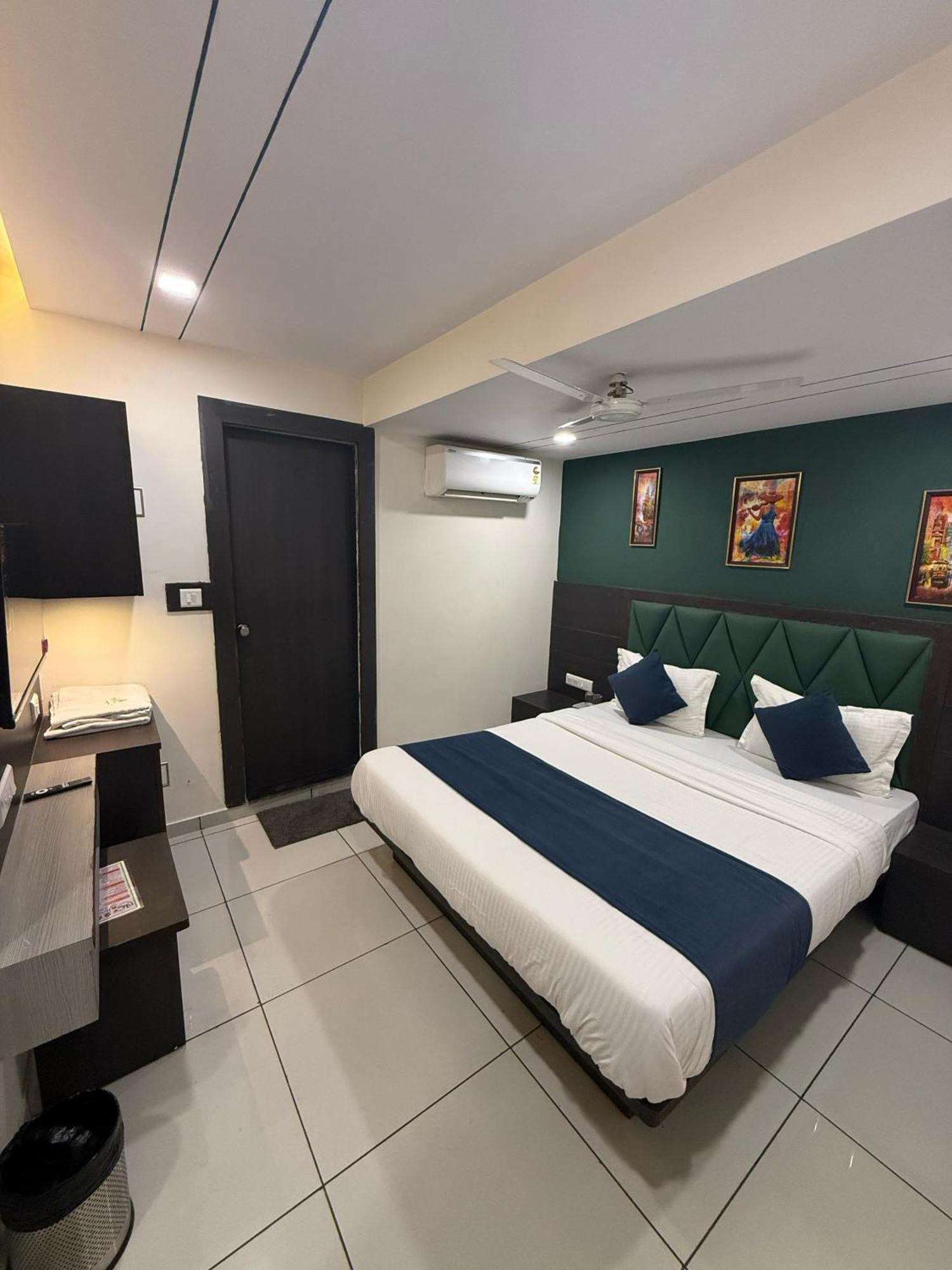 Hotel Sunview Ahmedabad