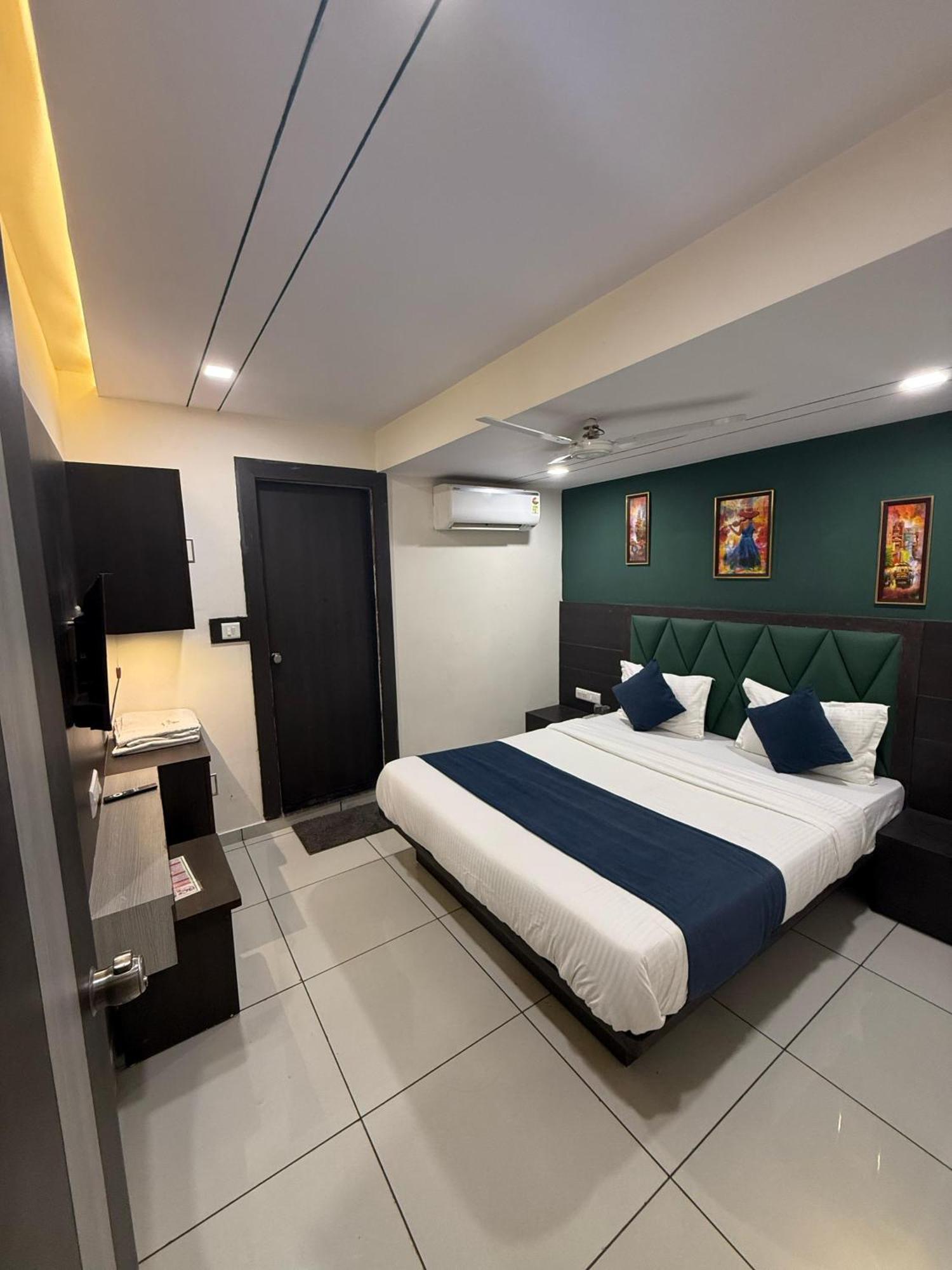 Sunview Hotel Ahmedabad