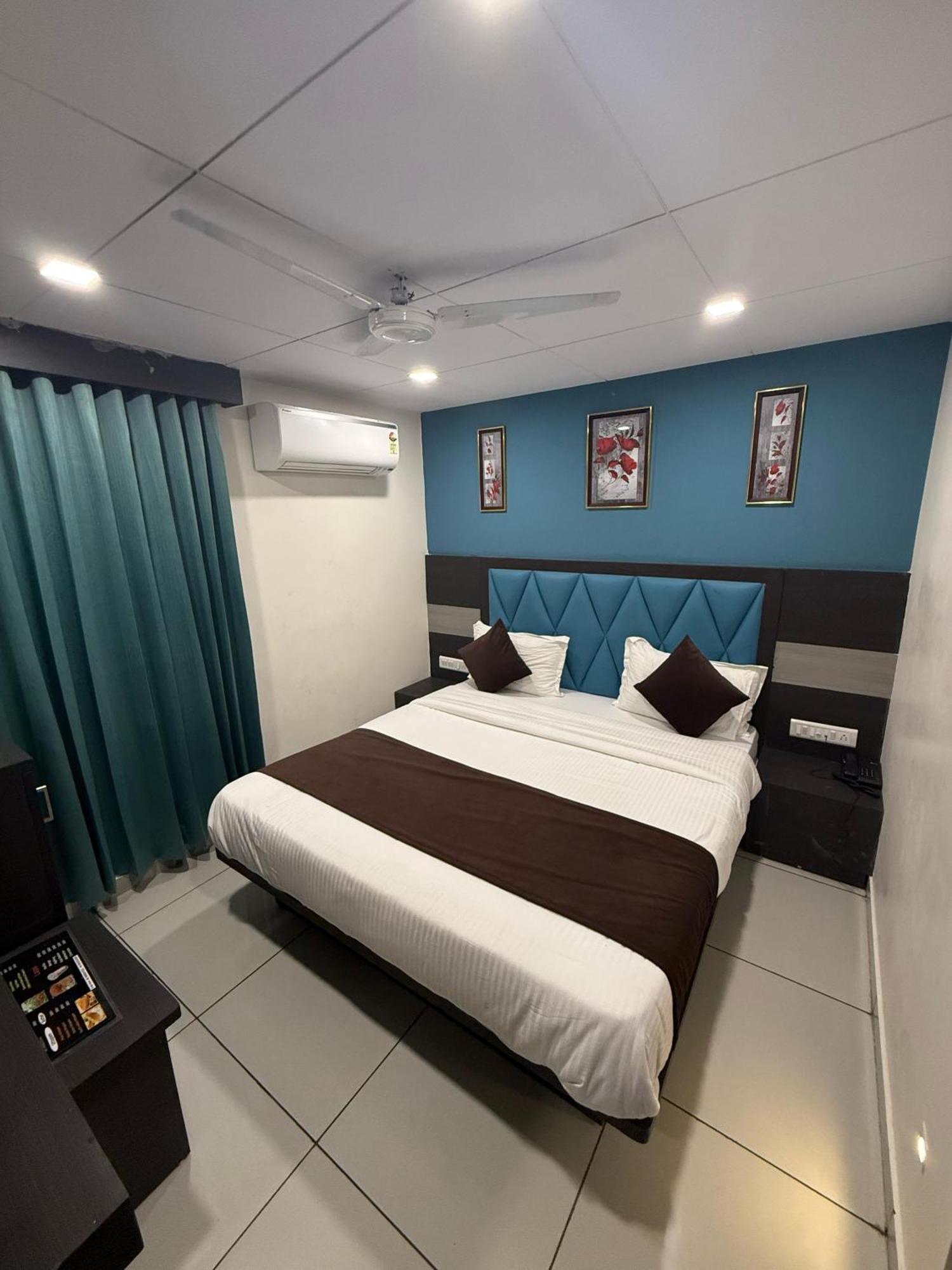 Hotel Sunview Ahmedabad
