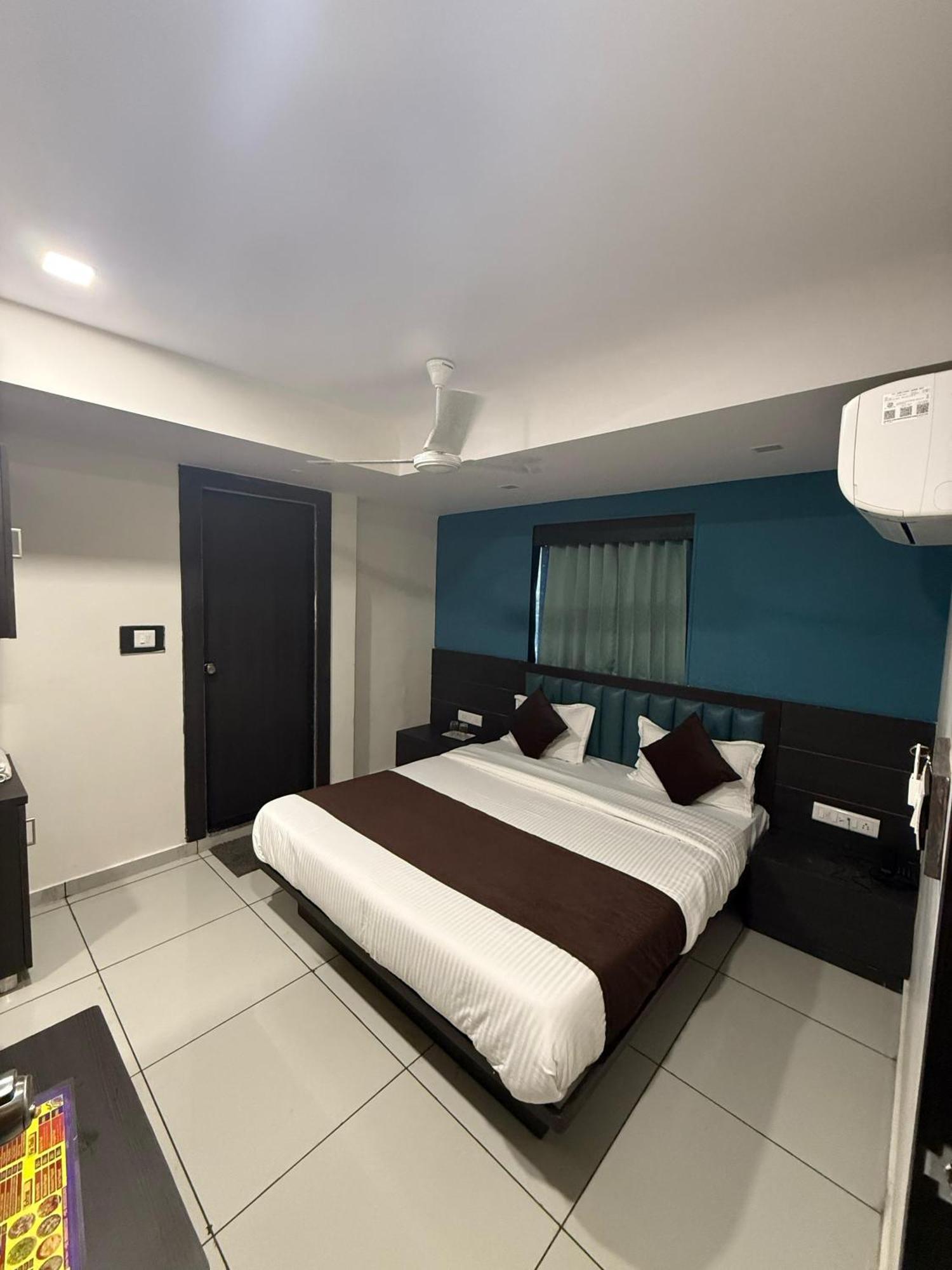 Hotel Sunview Ahmedabad