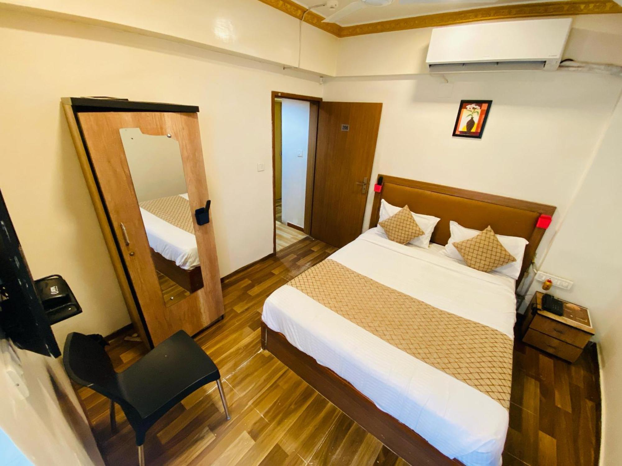 Hotel Abc Satellite Prahlad Nagar *
