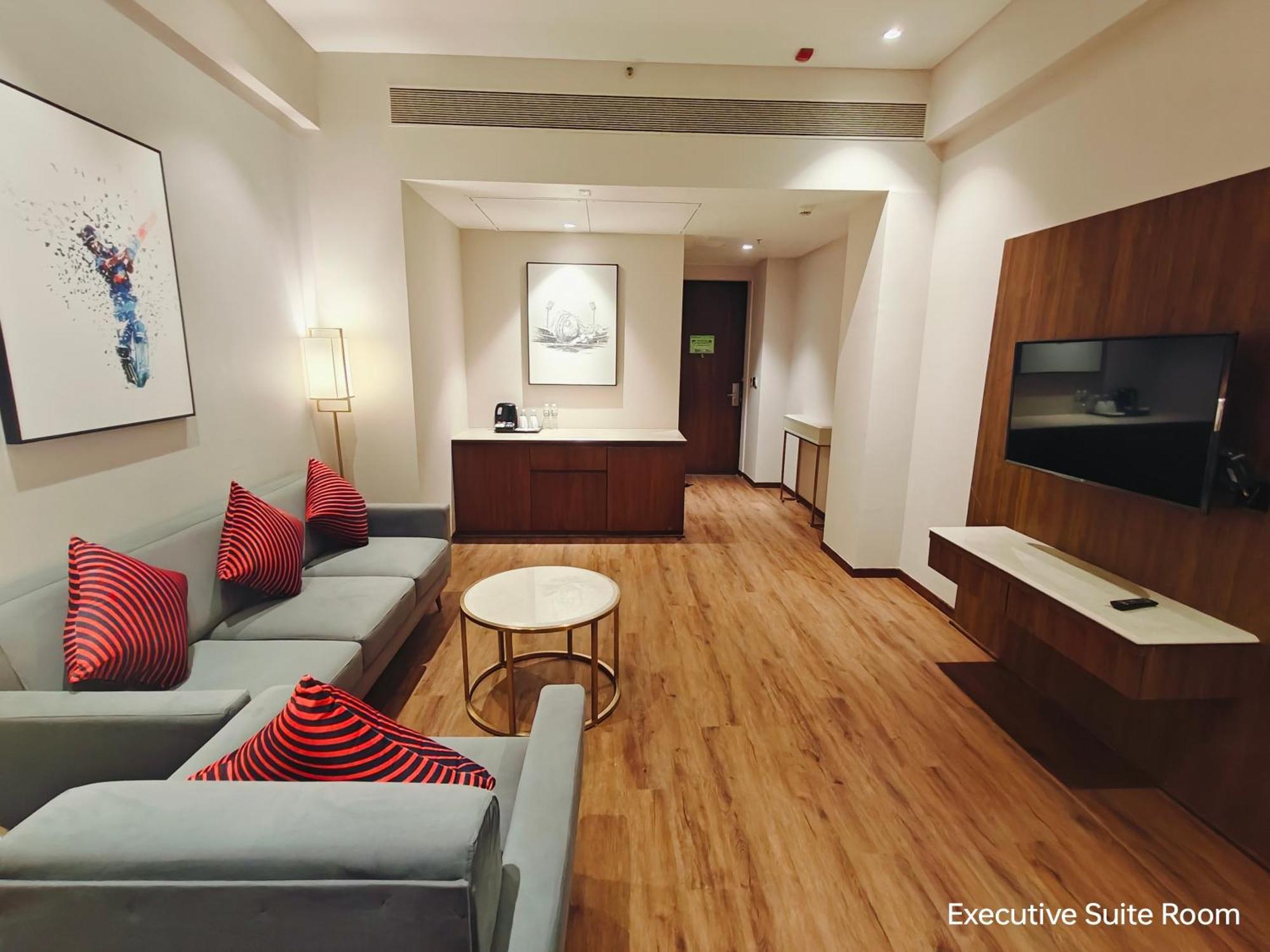 Ramadabywyndham Hotel