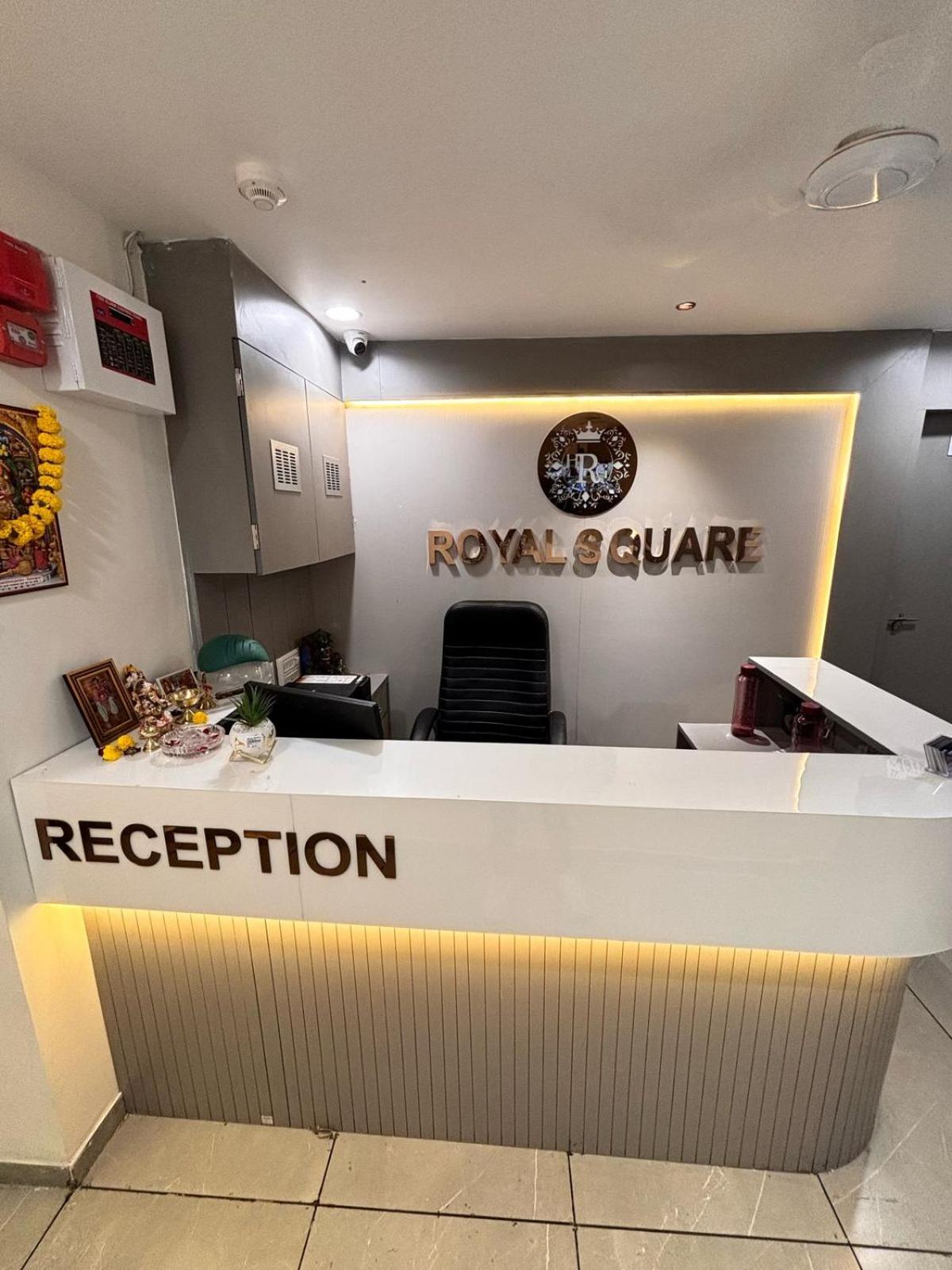 Royal Square 2*