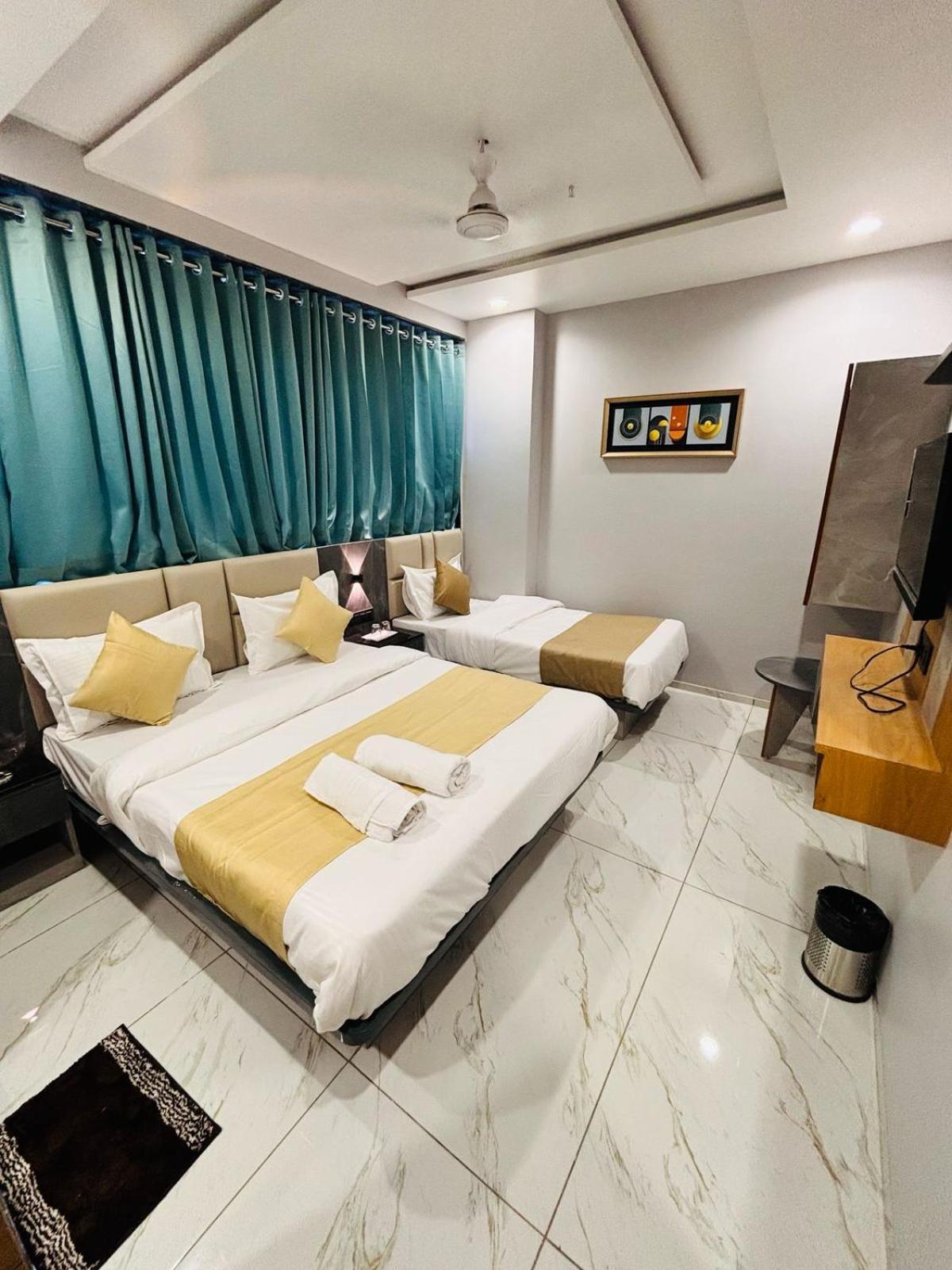 Sparsh Hotel