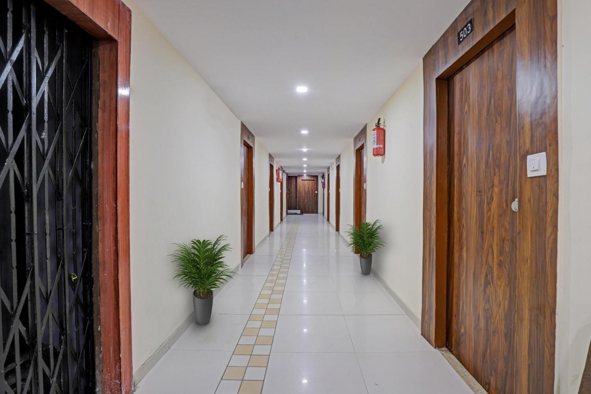Hotel O Neelkamal 4*