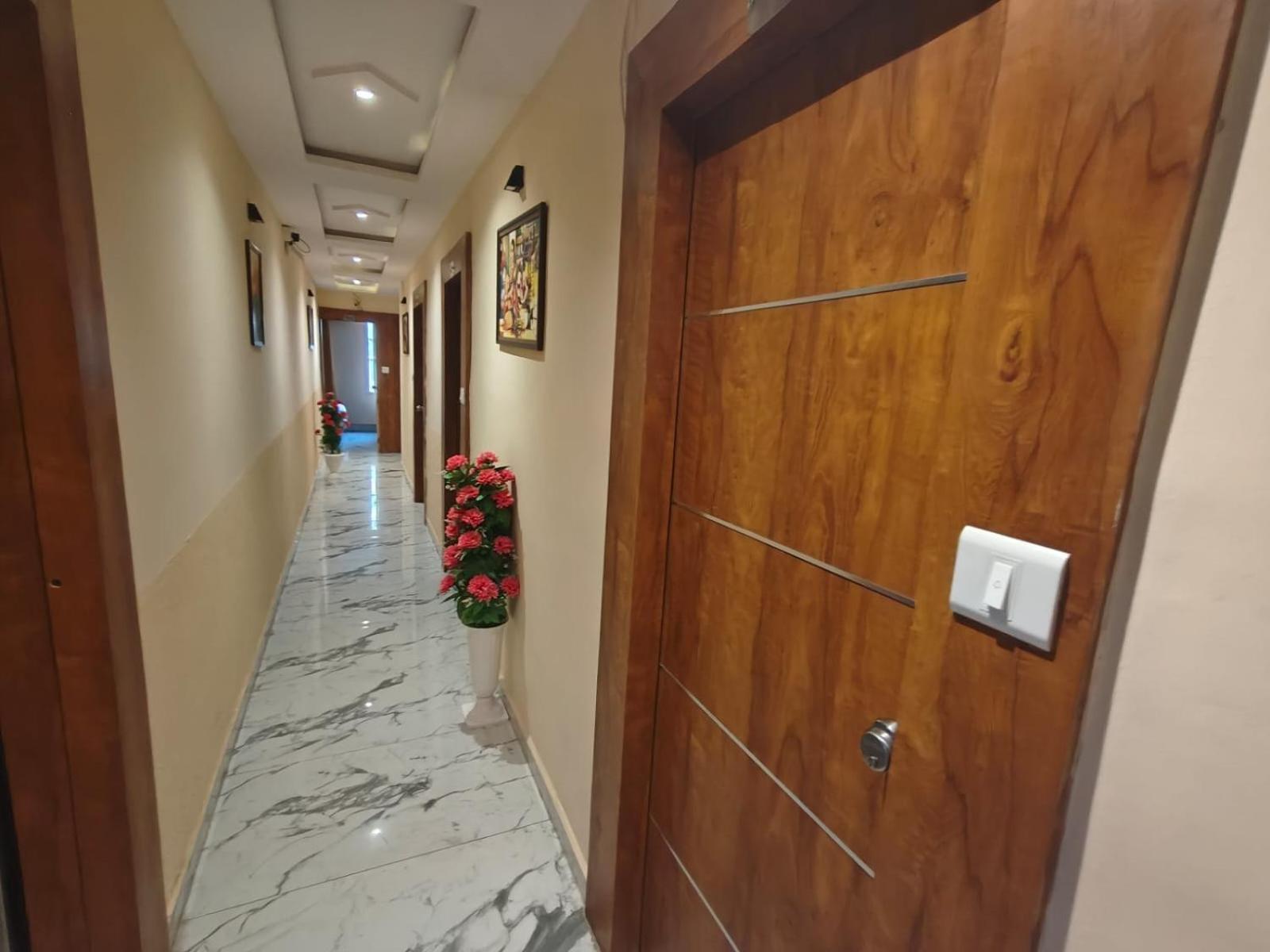 Royal King Guest house