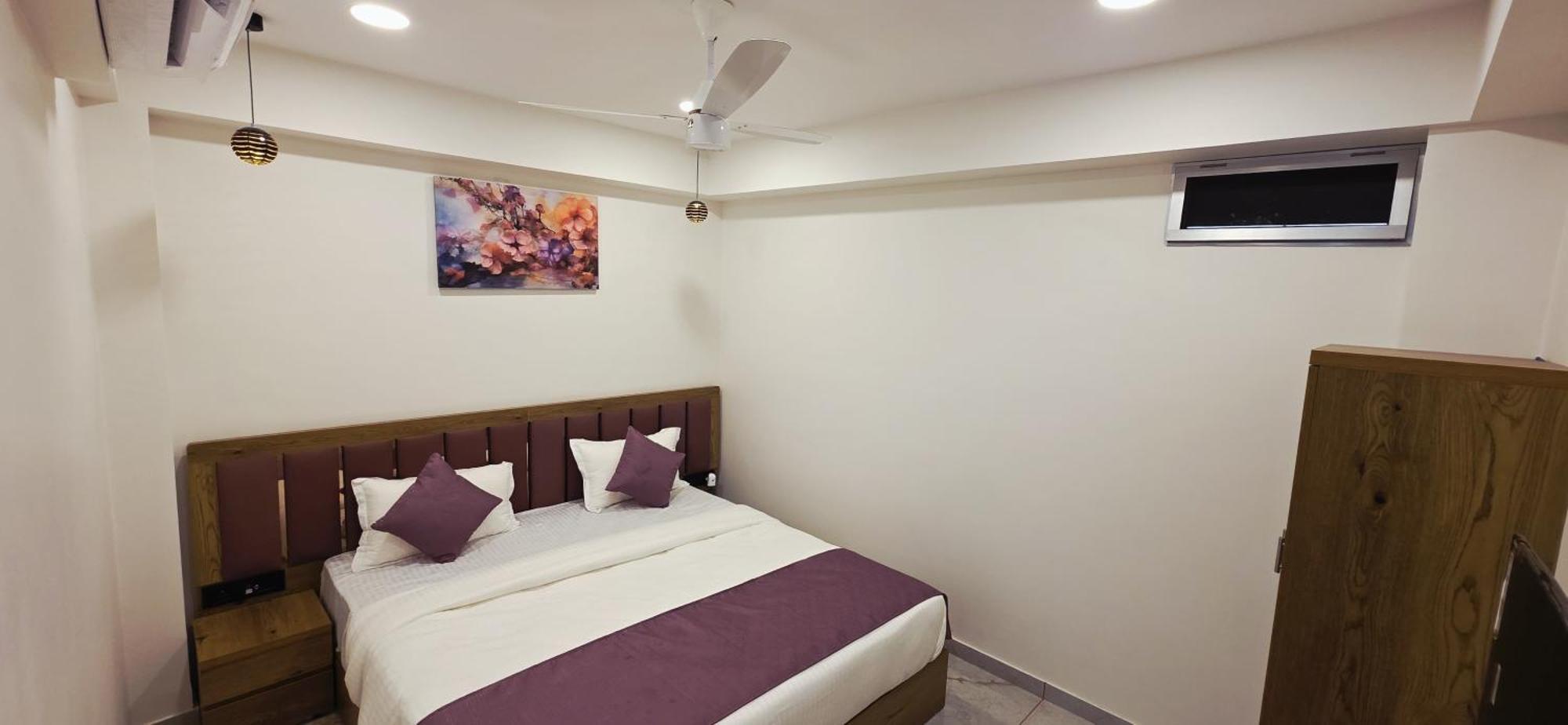 I - Trp Mall Hotel